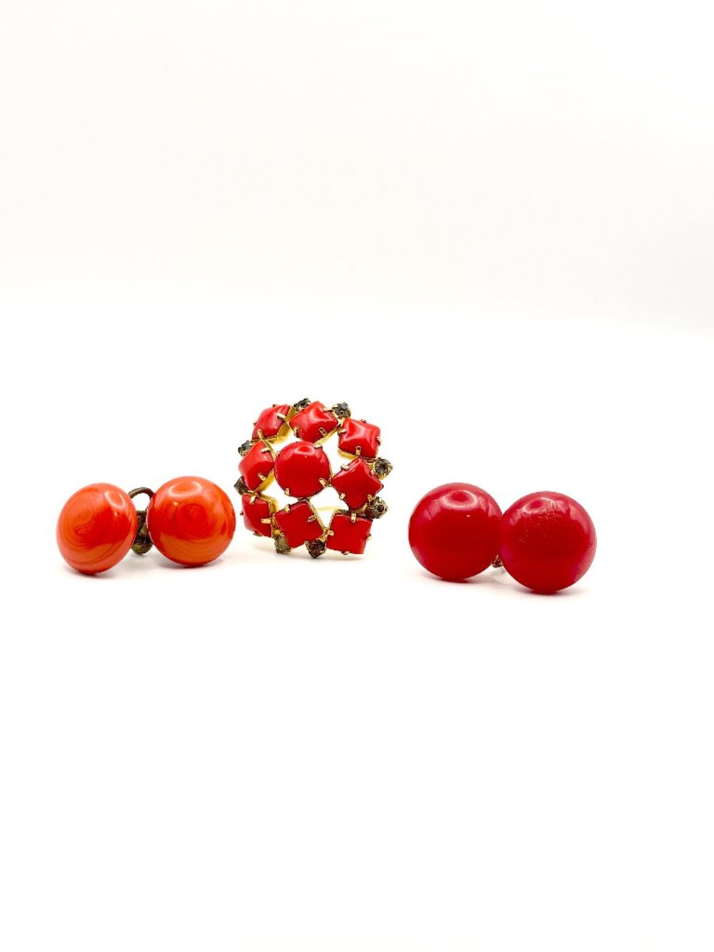 VTG Red Jewelry Lot 5pc Bakelite & Japan Earrings Cabochon Cluster Brooch